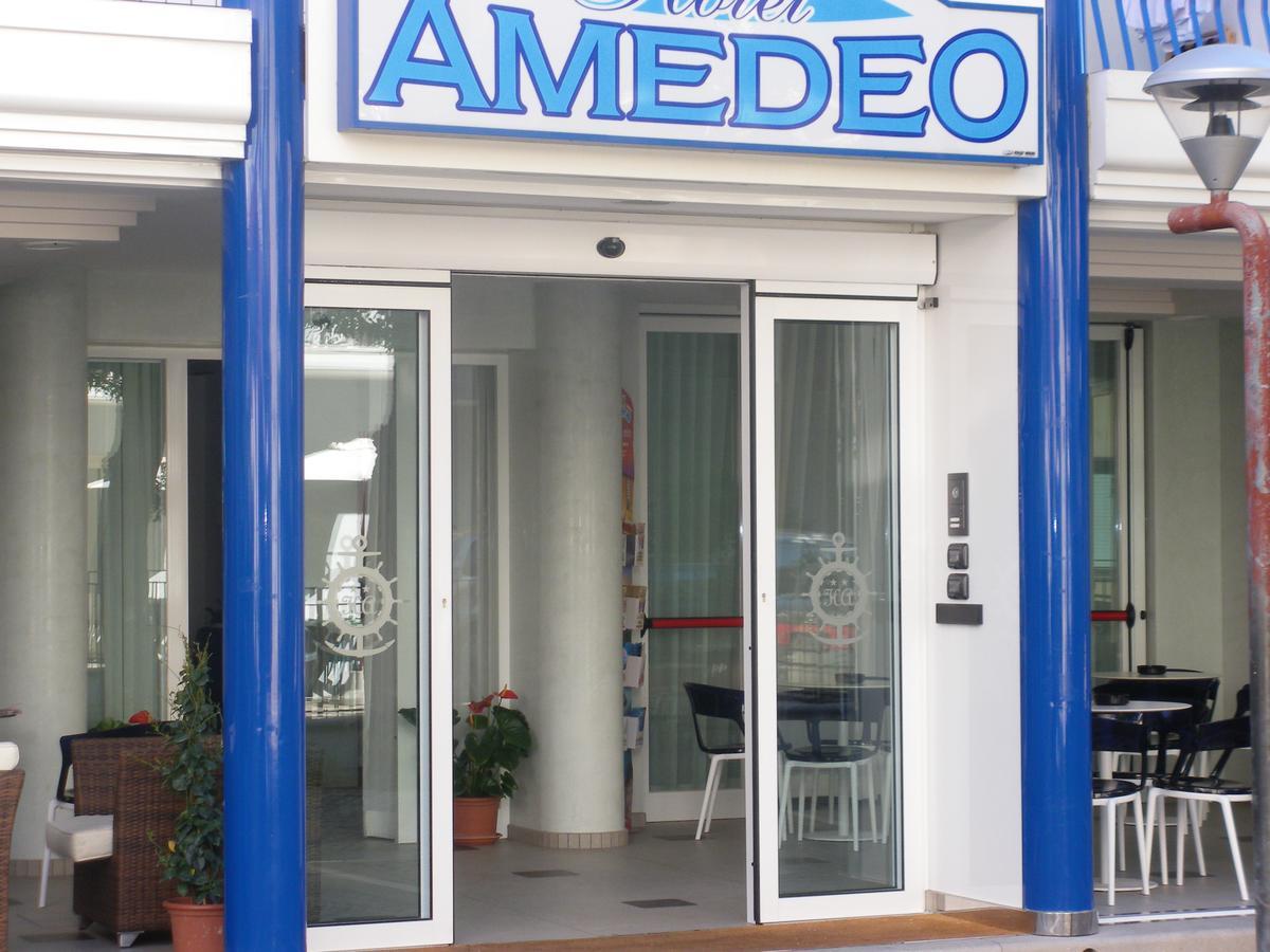 Hotel Amedeo 米萨诺阿德里亚蒂科 外观 照片